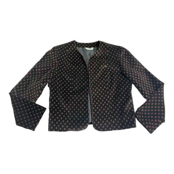 Katherine Barclay Womens
Size 13/14 Black Velvet Blazer
Jacket - Picture 3 of 10